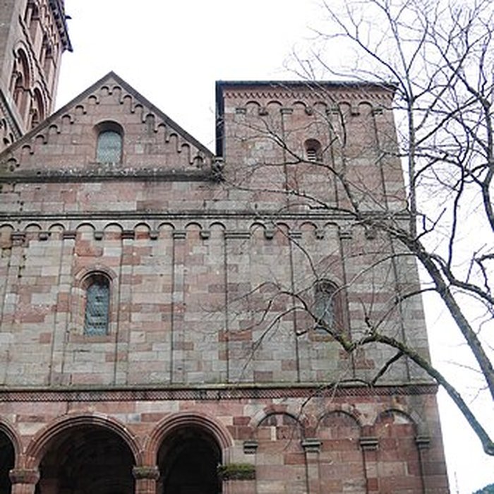 Photo de Eglise catholique Saint-Jean-Baptiste
