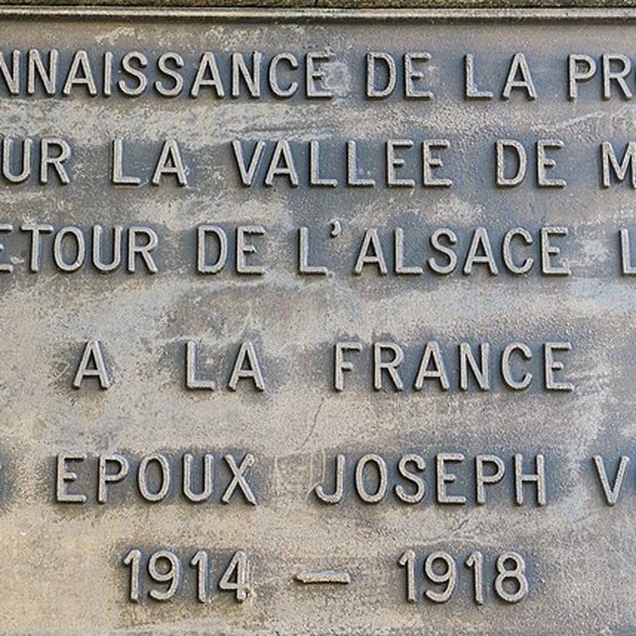 Photo de Statue monumentale de la Vierge à lEnfant dite Vierge dAlsace ou à lOffrande