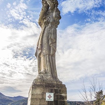 Statue monumentale de la Vierge à lEnfant dite Vierge dAlsace ou à lOffrande