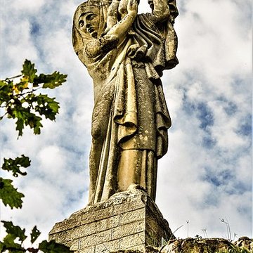 Statue monumentale de la Vierge à lEnfant dite Vierge dAlsace ou à lOffrande