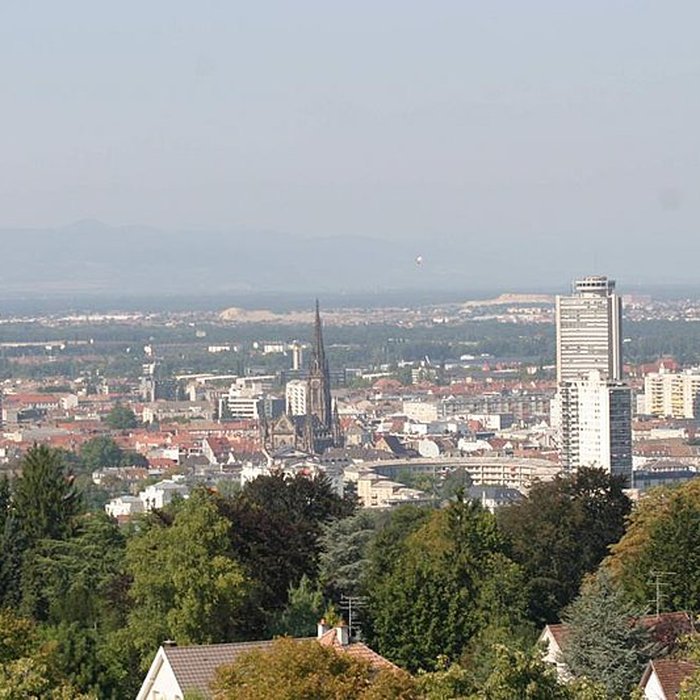 Photo de Eglise catholique Sainte-Jeanne-dArc