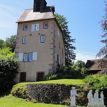 Tour des mineurs, à Echery, numéro 43, dite aussi Tour de lHorloge ou Prison des mineurs