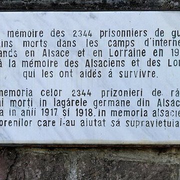 Cimetière roumain et son monument