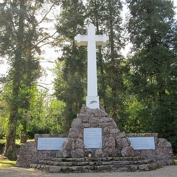 Cimetière roumain et son monument