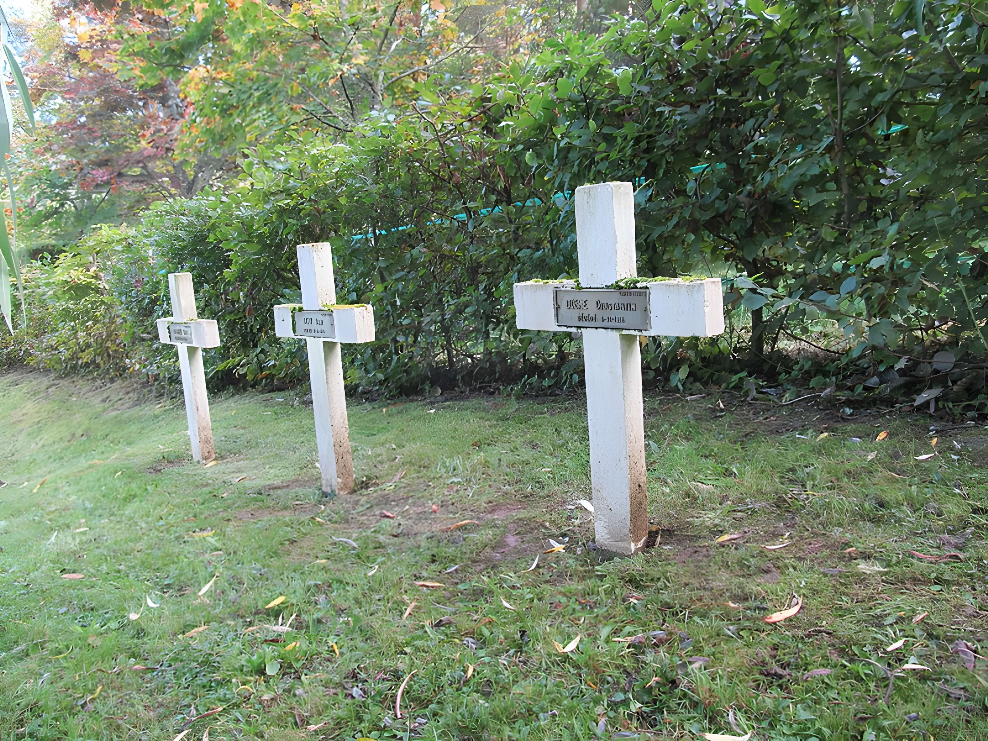 Cimetière roumain et son monument