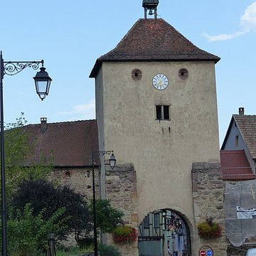 Vestiges de lenceinte fortifiée urbaine