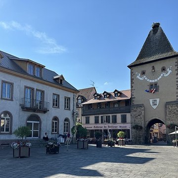 Vestiges de lenceinte fortifiée urbaine