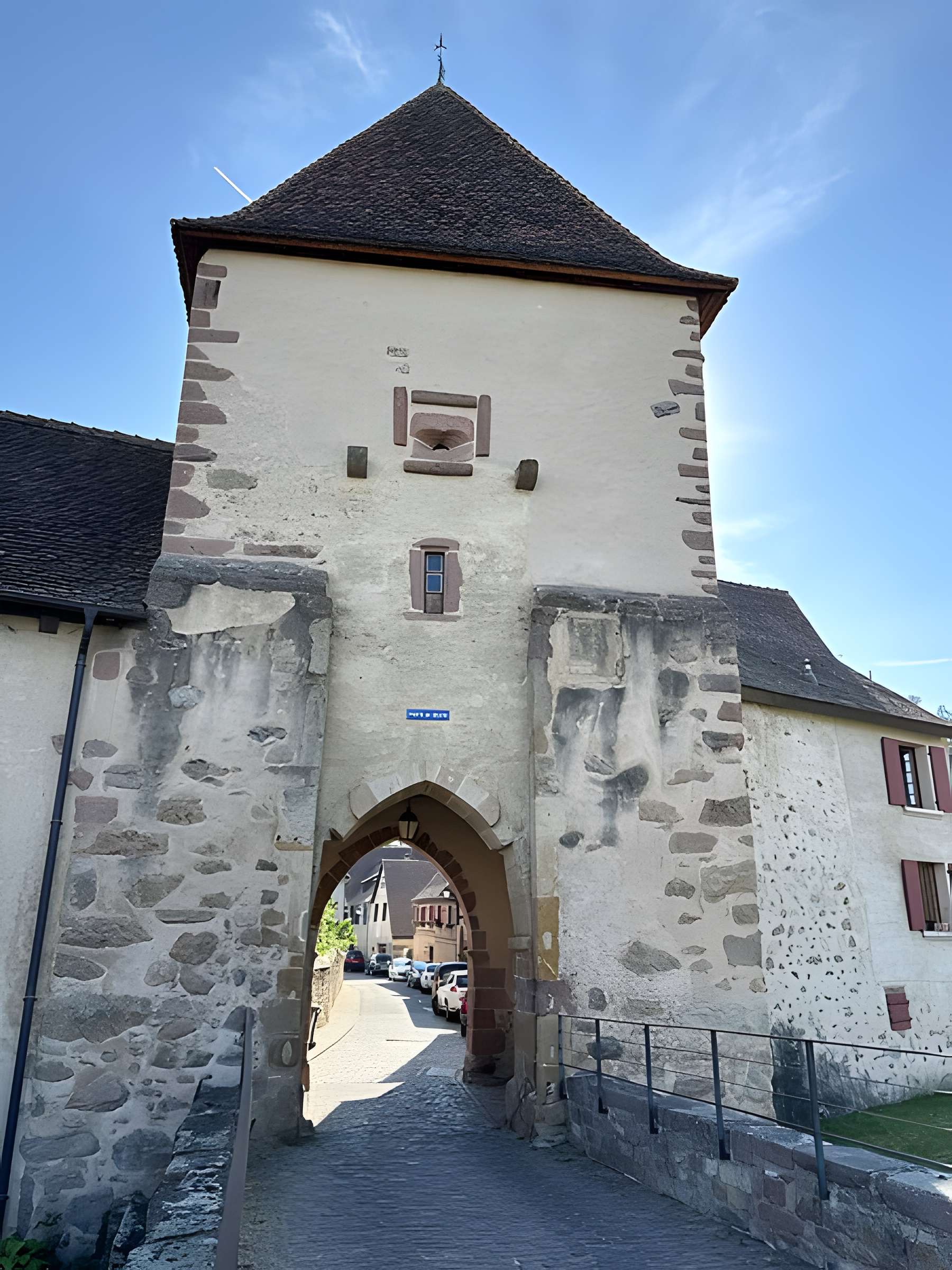 Vestiges de l'enceinte fortifiée urbaine
