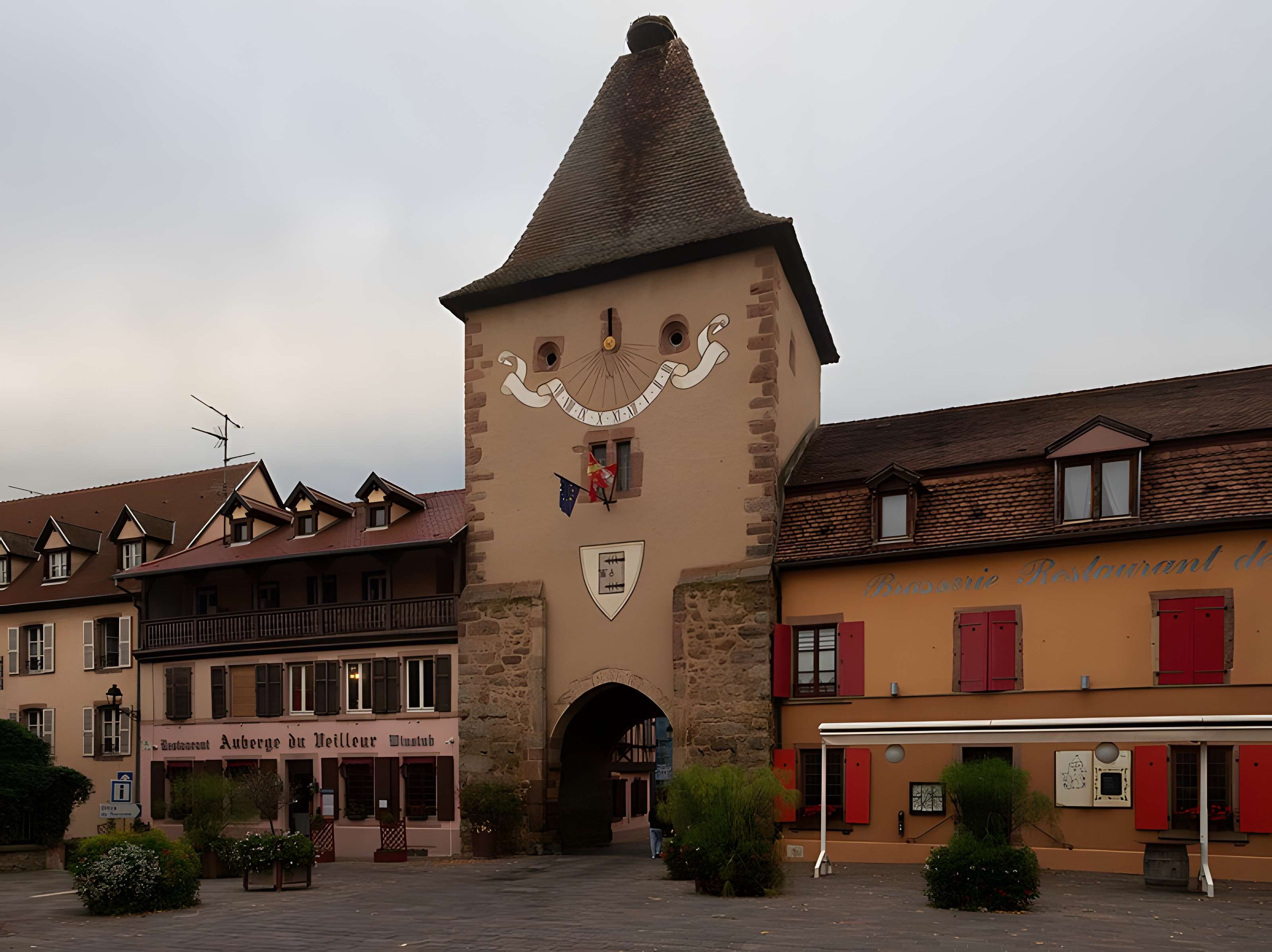 Vestiges de l'enceinte fortifiée urbaine