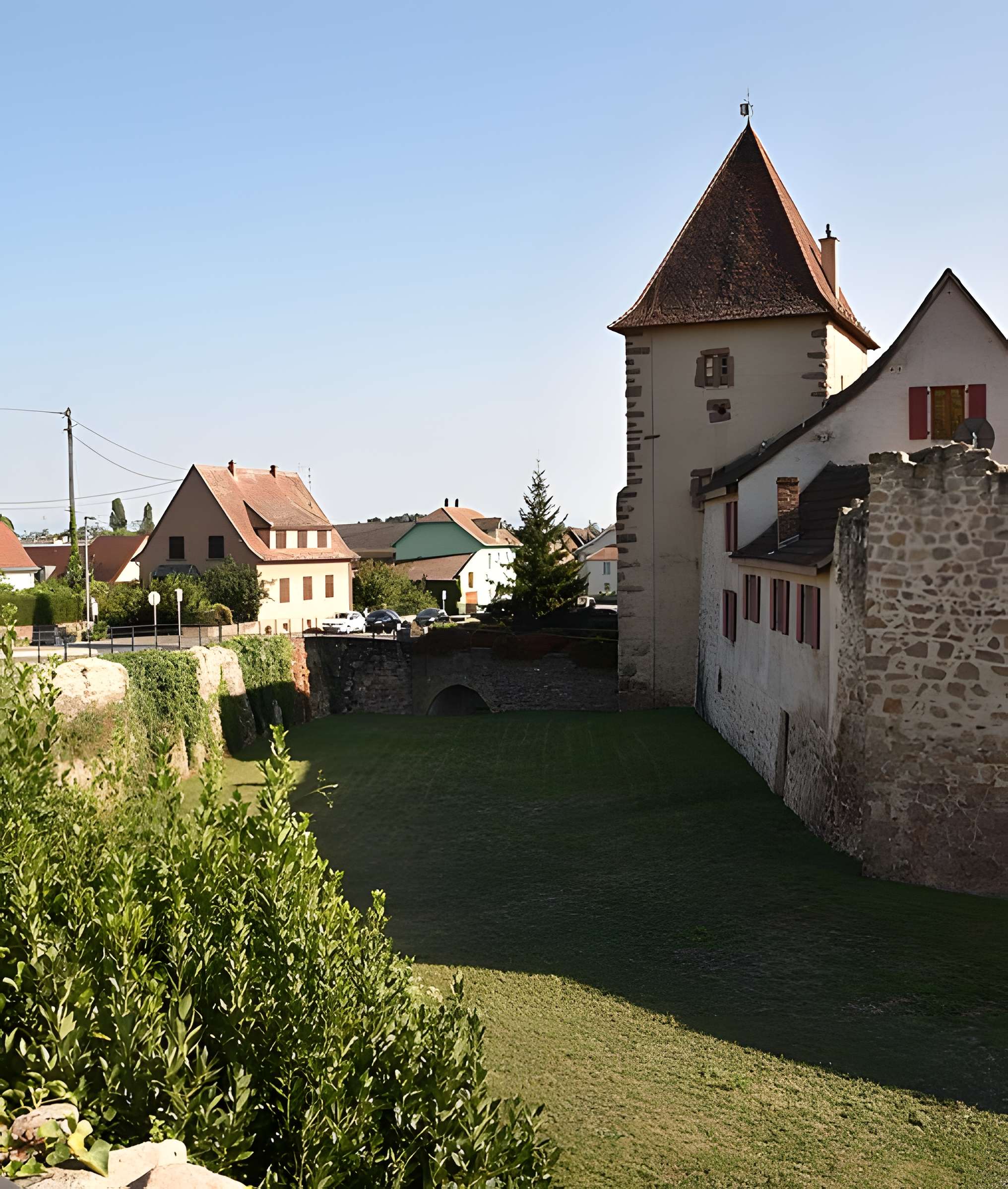 Vestiges de l'enceinte fortifiée urbaine