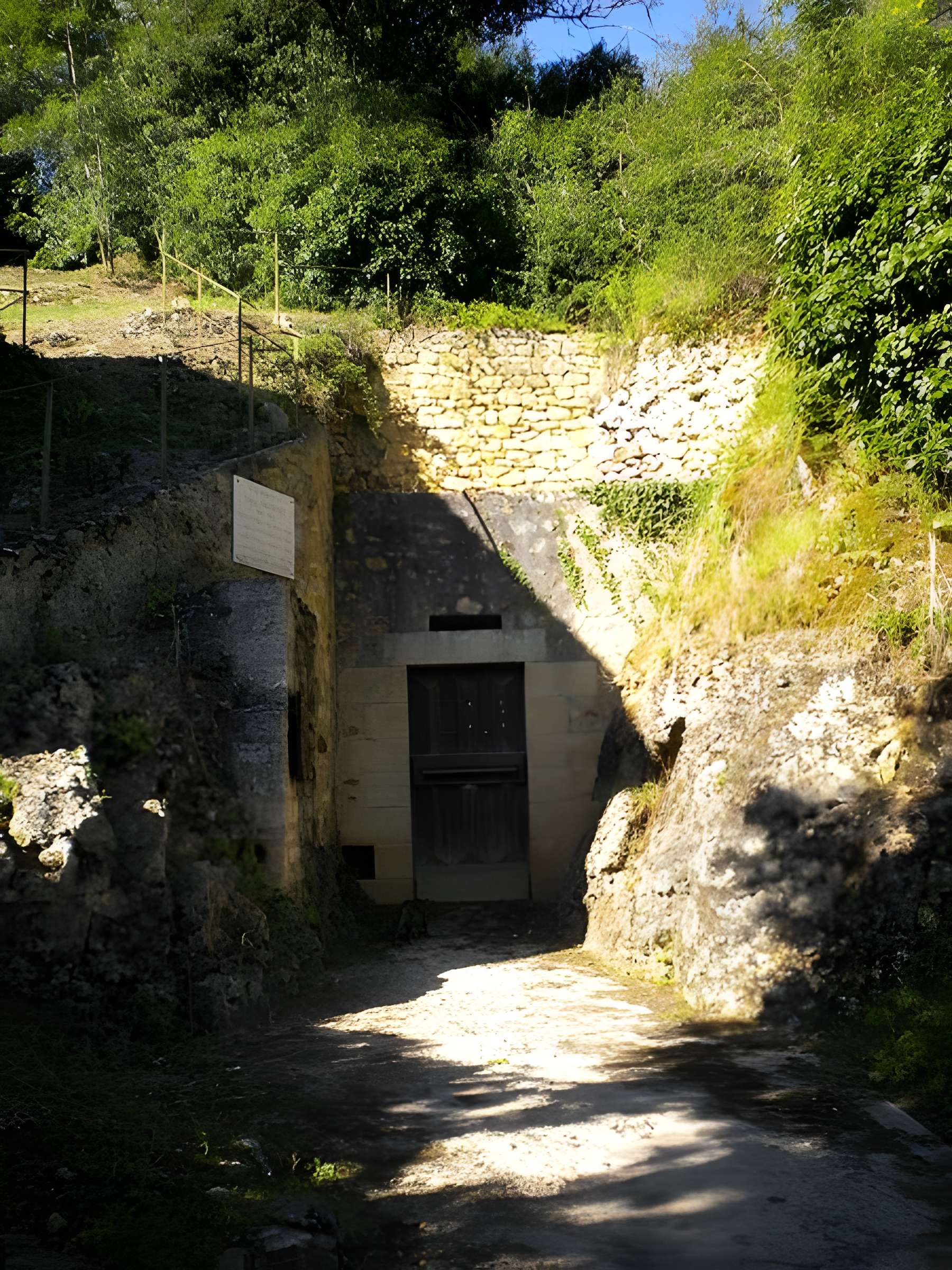 Grotte de la Mairie à Teyjat 