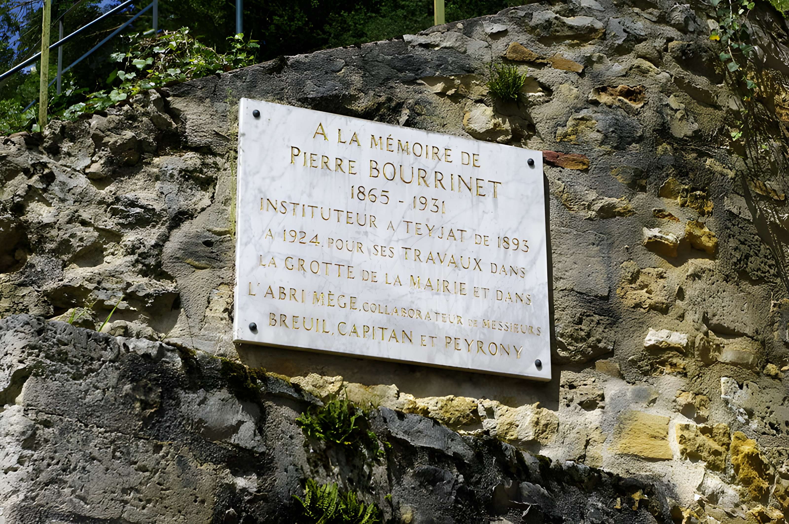 Grotte de la Mairie à Teyjat