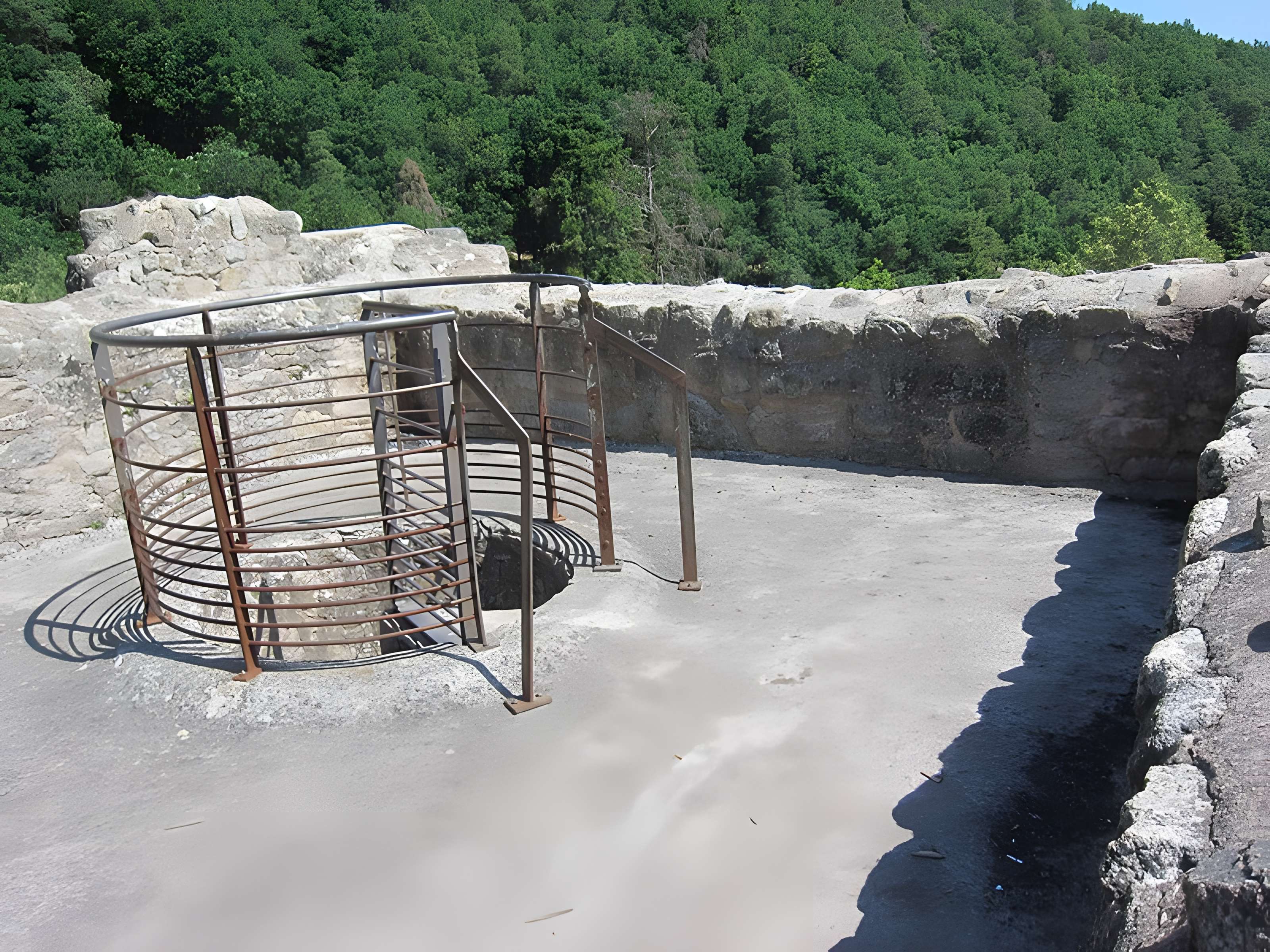 Ruines du château de Hagueneck