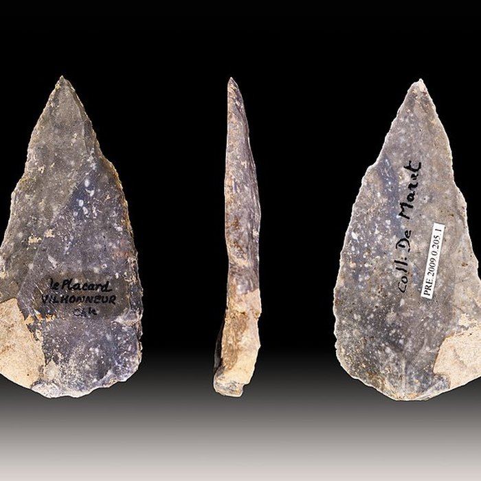 Photo de Gisement et grottes constituant labri dit du Placard