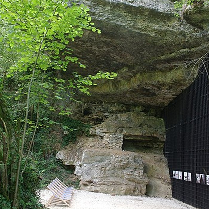 Photo de Gisement et grottes constituant labri dit du Placard