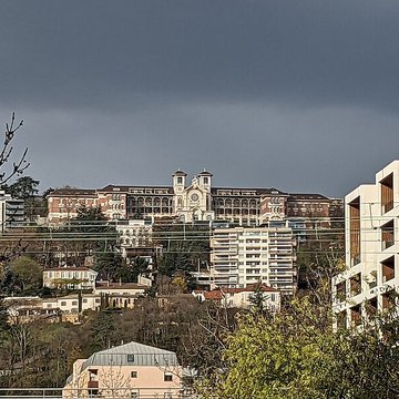 Ancien hôpital Debrousse