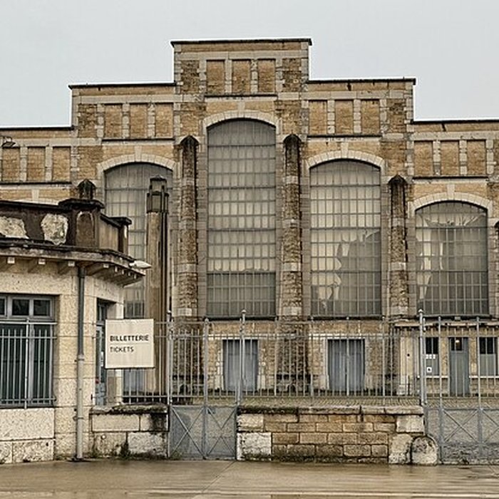 Photo de Ancien marché aux bestiaux des abattoirs de la Mouche, actuellement salle des fêtes et salle de concert dite halle Tony Garnier