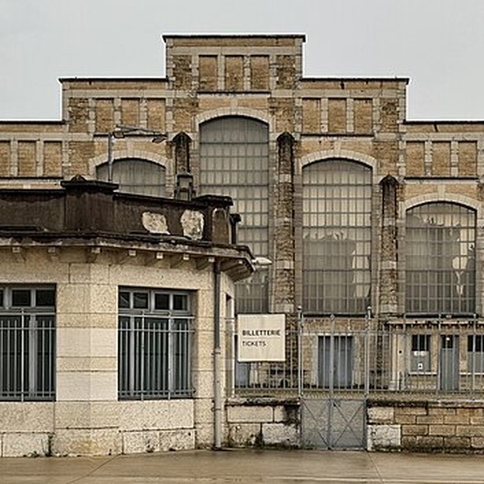 Photo de Ancien marché aux bestiaux des abattoirs de la Mouche, actuellement salle des fêtes et salle de concert dite halle Tony Garnier