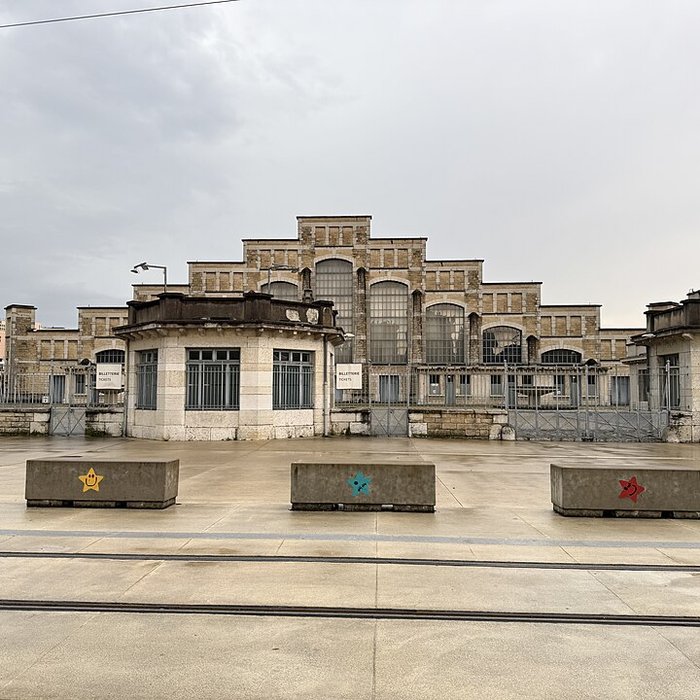 Photo de Ancien marché aux bestiaux des abattoirs de la Mouche, actuellement salle des fêtes et salle de concert dite halle Tony Garnier