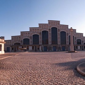 Ancien marché aux bestiaux des abattoirs de la Mouche, actuellement salle des fêtes et salle de concert dite halle Tony Garnier