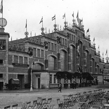 Ancien marché aux bestiaux des abattoirs de la Mouche, actuellement salle des fêtes et salle de concert dite halle Tony Garnier