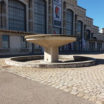 Ancien marché aux bestiaux des abattoirs de la Mouche, actuellement salle des fêtes et salle de concert dite halle Tony Garnier