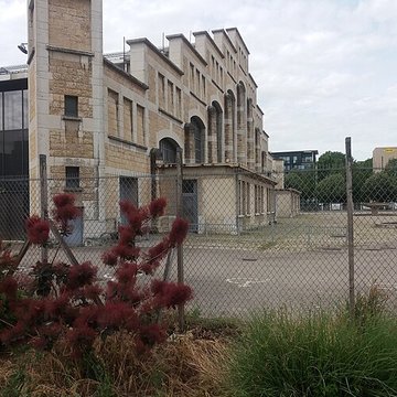 Ancien marché aux bestiaux des abattoirs de la Mouche, actuellement salle des fêtes et salle de concert dite halle Tony Garnier