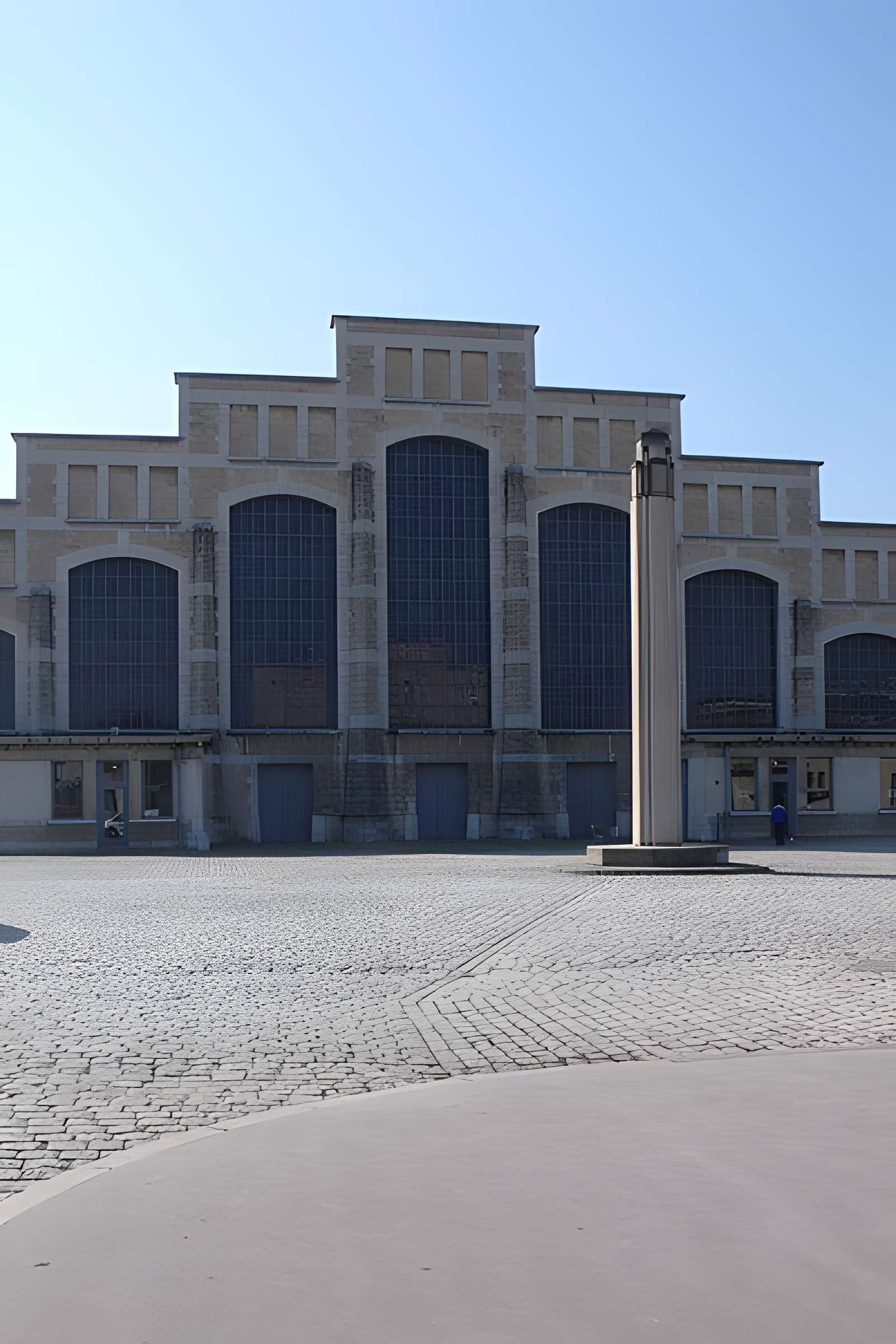 Ancien marché aux bestiaux des abattoirs de la Mouche, actuellement salle des fêtes et salle de concert dite halle Tony Garnier