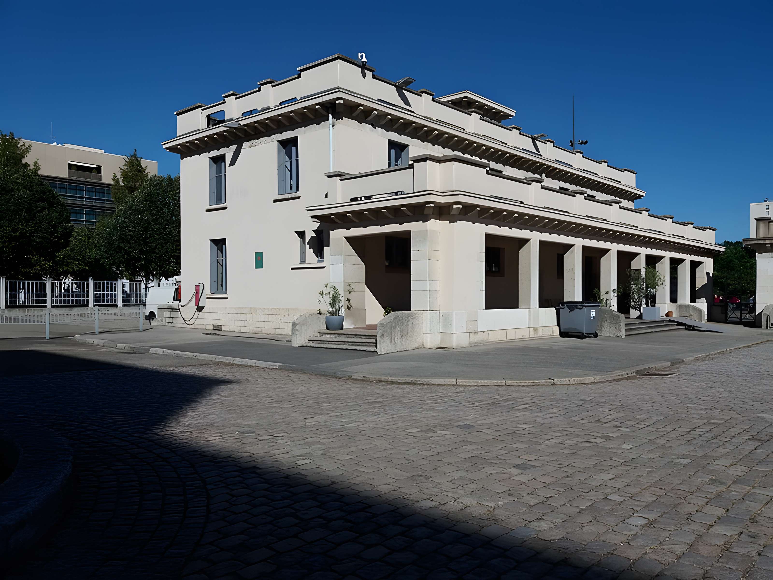 Ancien marché aux bestiaux des abattoirs de la Mouche, actuellement salle des fêtes et salle de concert dite halle Tony Garnier