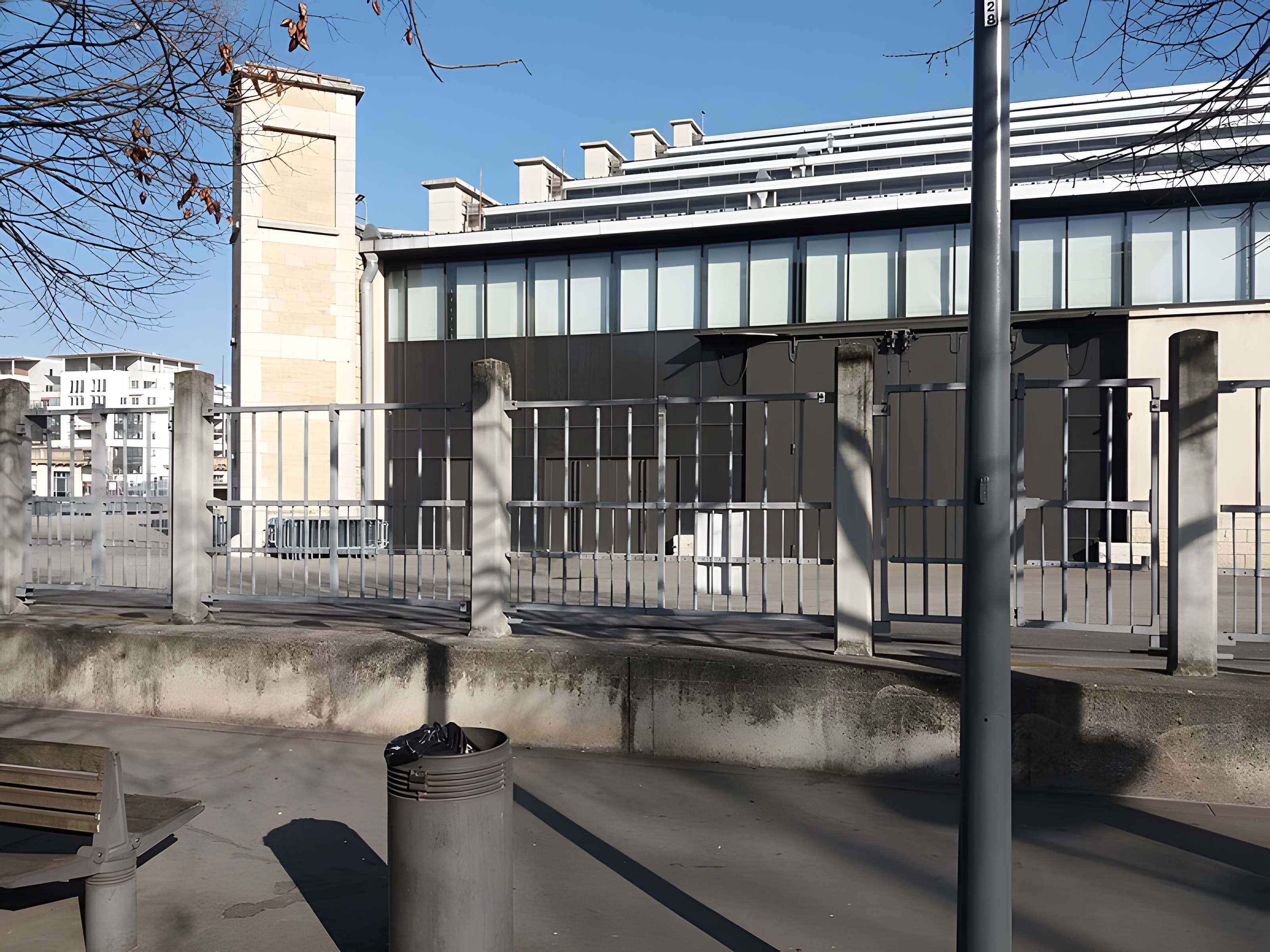 Ancien marché aux bestiaux des abattoirs de la Mouche, actuellement salle des fêtes et salle de concert dite halle Tony Garnier