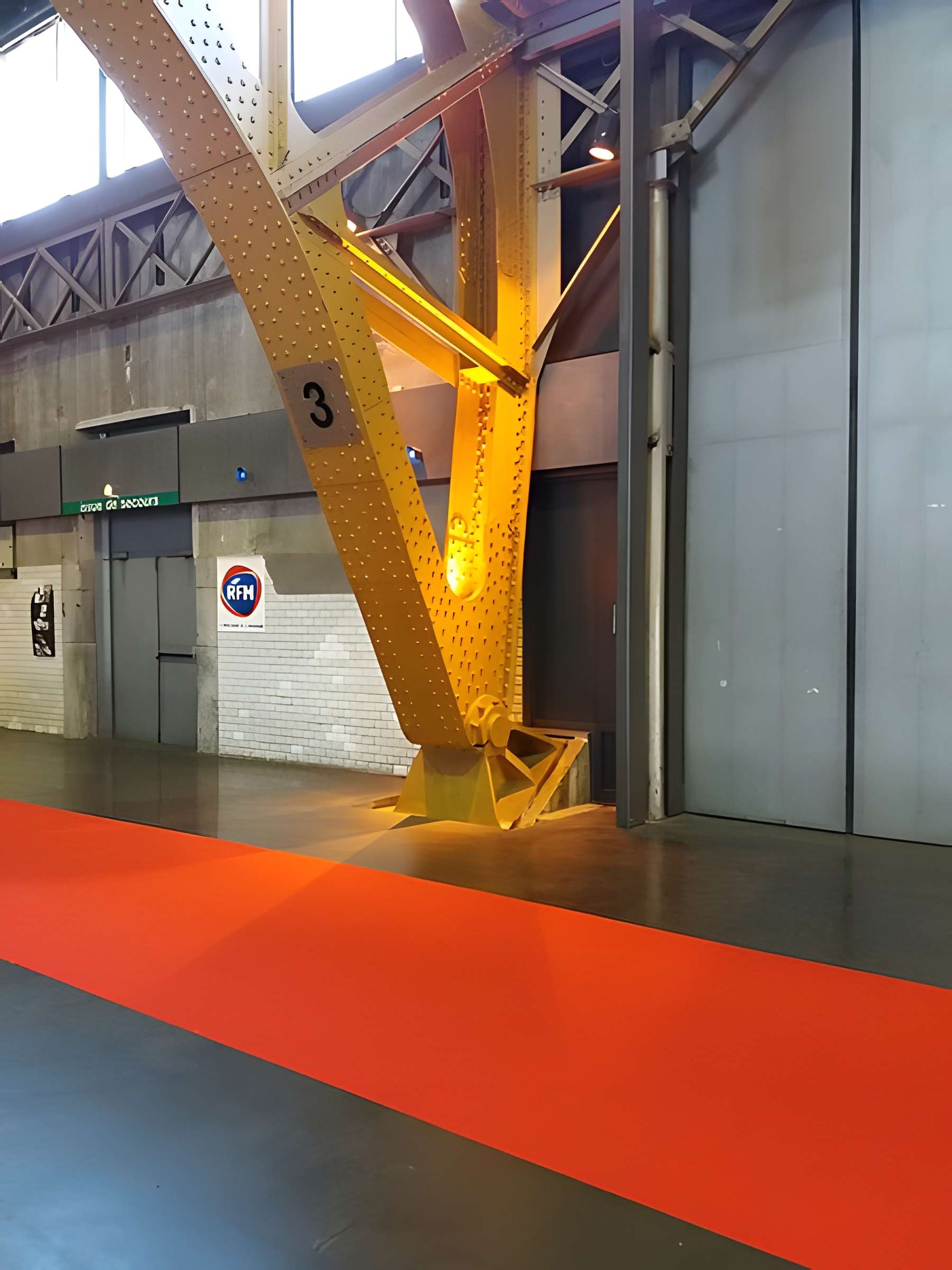 Ancien marché aux bestiaux des abattoirs de la Mouche, actuellement salle des fêtes et salle de concert dite halle Tony Garnier