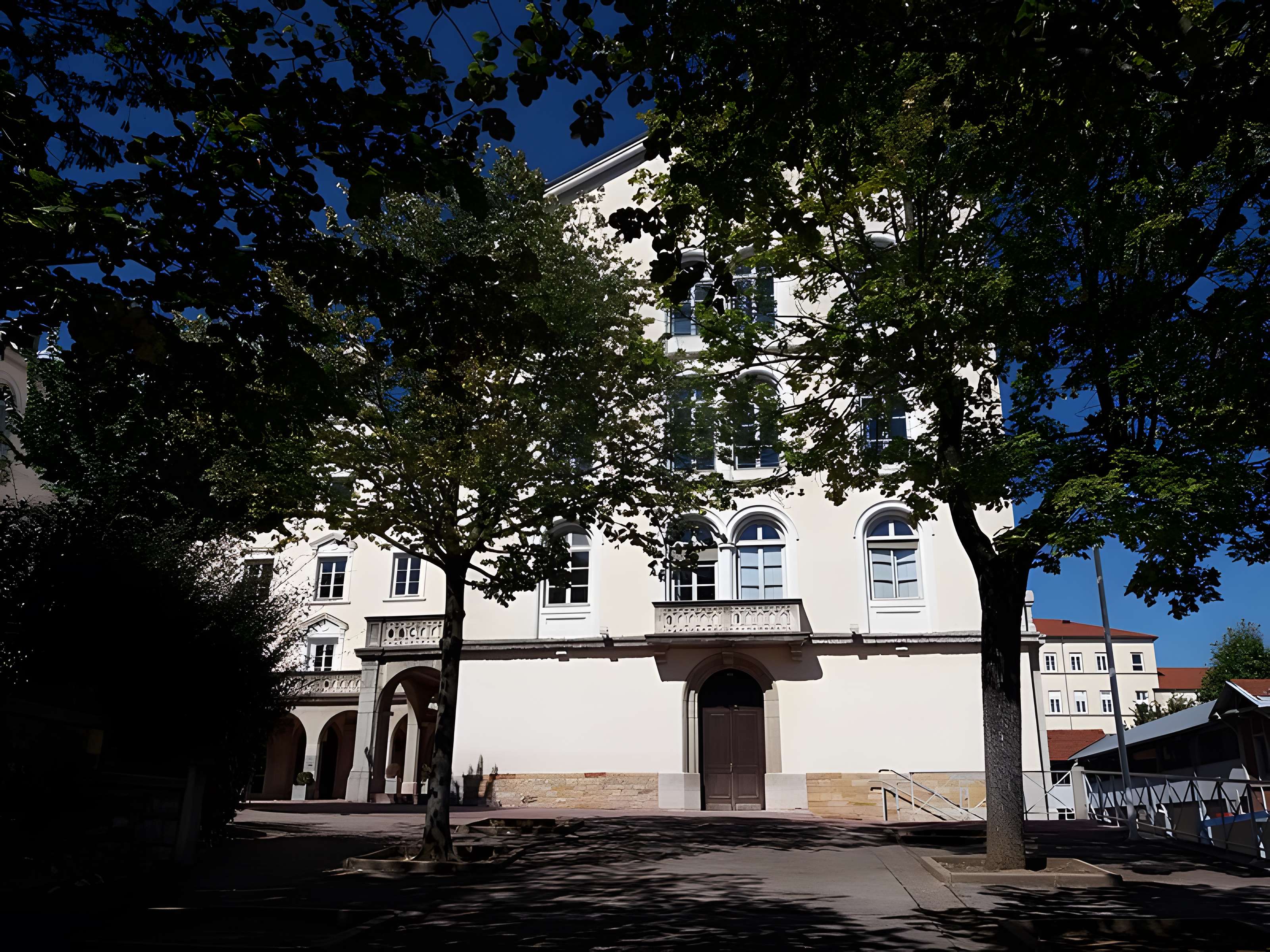 Ancienne chartreuse (ou Maison et Institution des Chartreux)