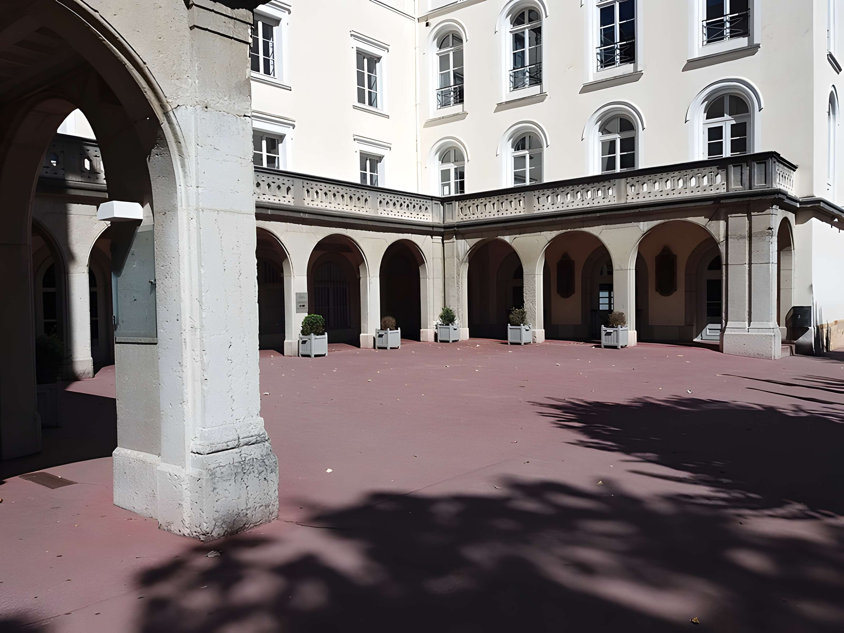 Ancienne chartreuse (ou Maison et Institution des Chartreux)