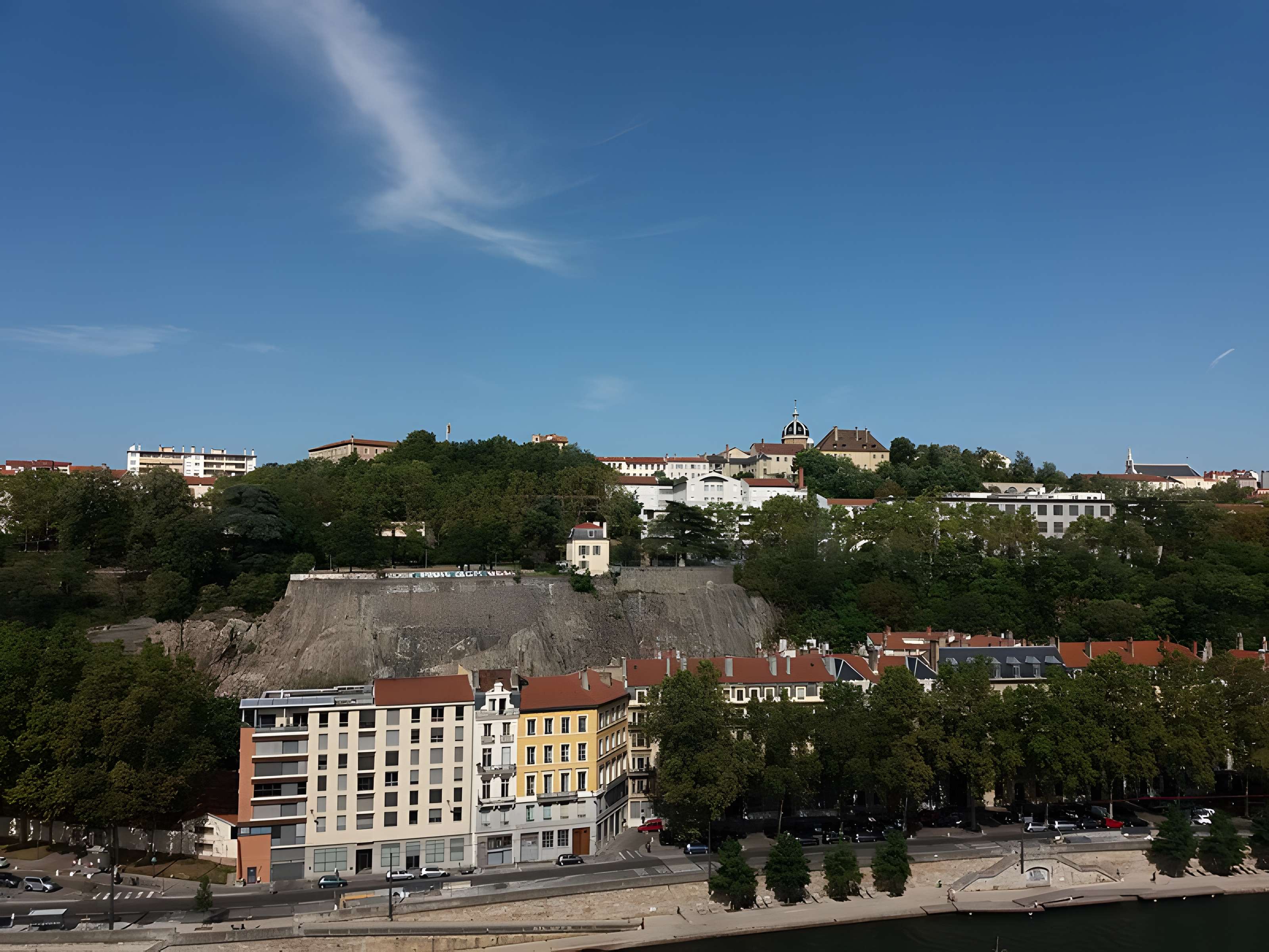 Ancienne chartreuse (ou Maison et Institution des Chartreux)