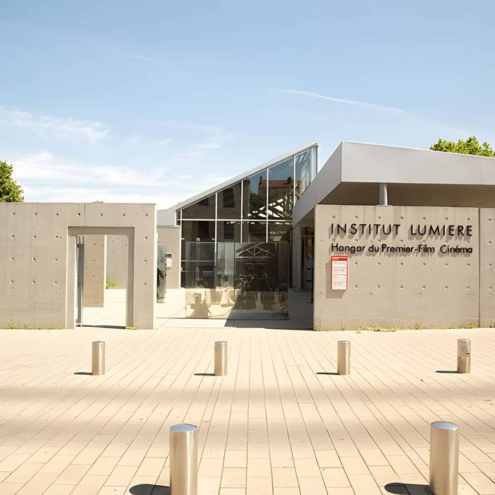 Photo de Erster Film Hangar