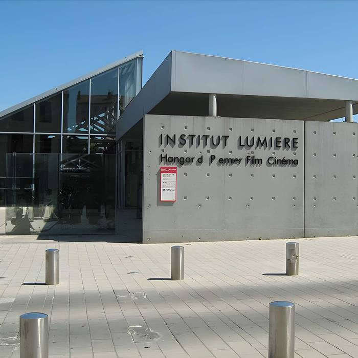 Photo de Erster Film Hangar