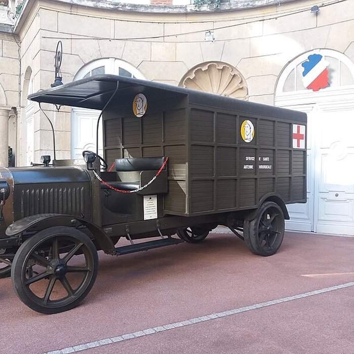 Photo de Hôtel dit du Gouverneur Militaire de Lyon, ancien hôtel particulier des barons Vitta
