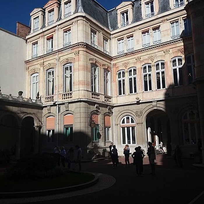 Photo de Hôtel dit du Gouverneur Militaire de Lyon, ancien hôtel particulier des barons Vitta