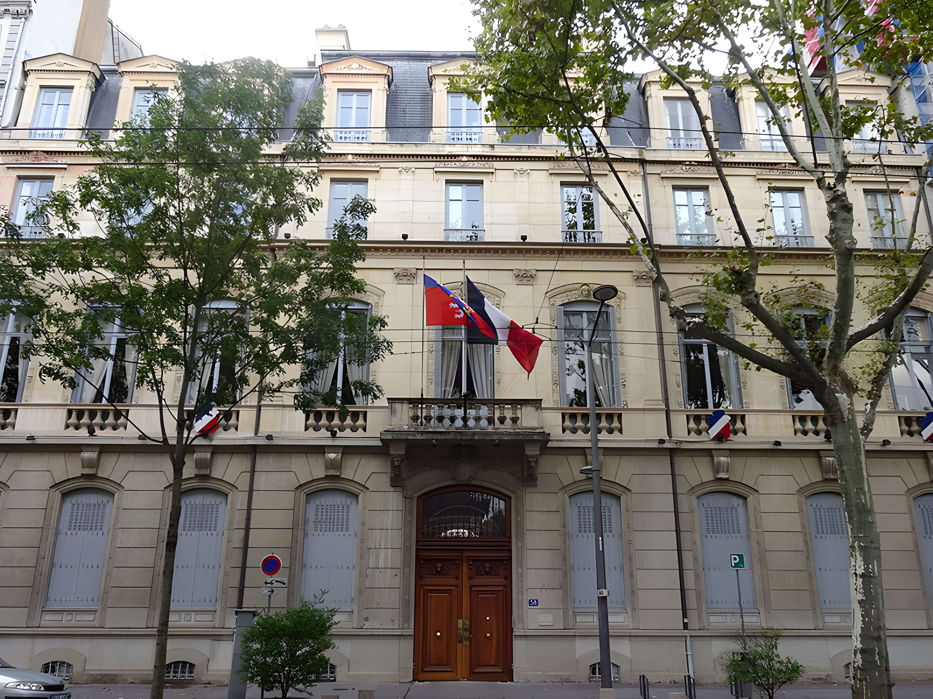Hôtel dit du Gouverneur Militaire de Lyon, ancien hôtel particulier des barons Vitta