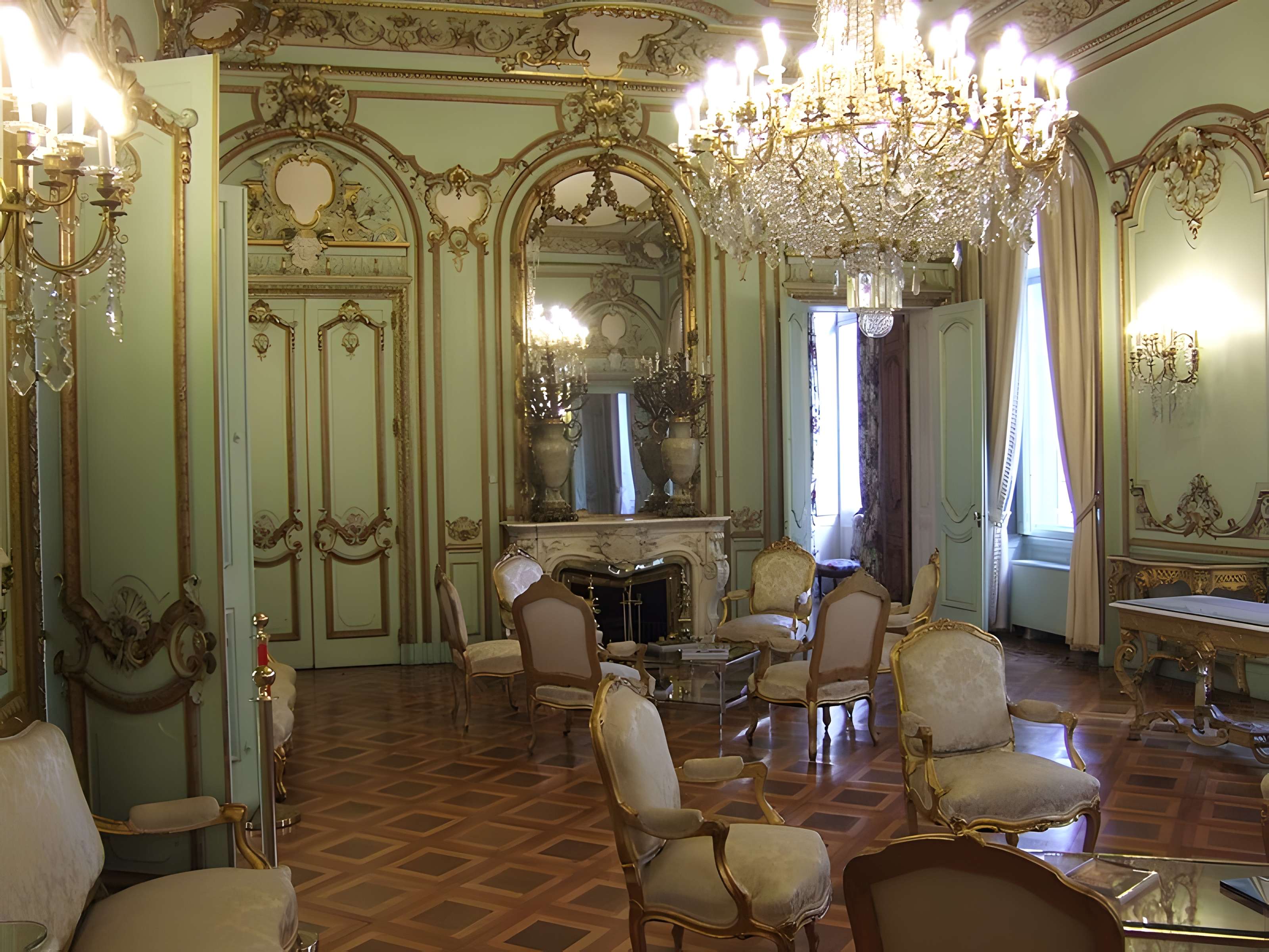 Hôtel dit du Gouverneur Militaire de Lyon, ancien hôtel particulier des barons Vitta