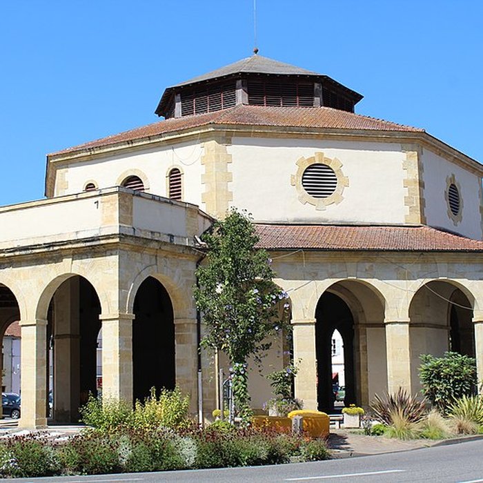 Photo de Halle aux grains dAire-sur-lAdour