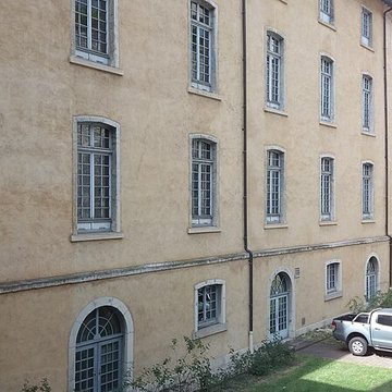 Immeuble dit Les Greniers dAbondance, actuellement siège de la DRAC Direction régionale des affaires culturelles