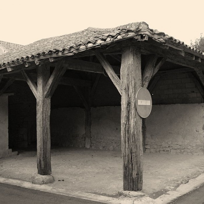 Photo de Halle de Saint-Pastour