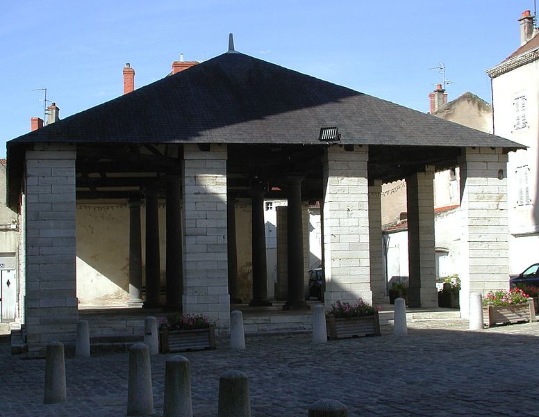 Photo de Halles d'Ébreuil
