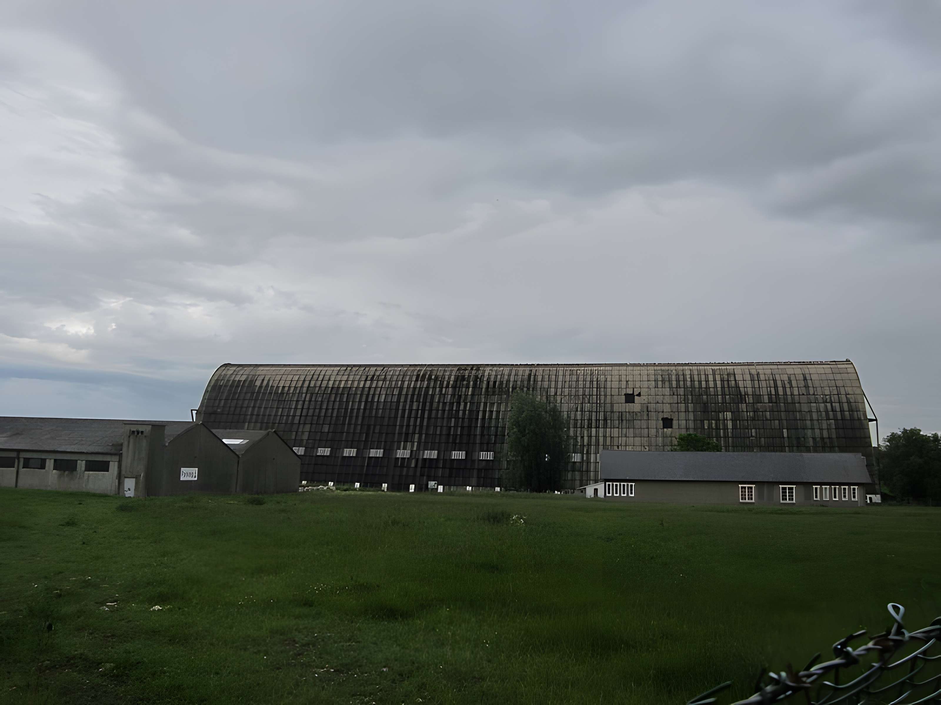 Hangar à dirigeables d'Écausseville