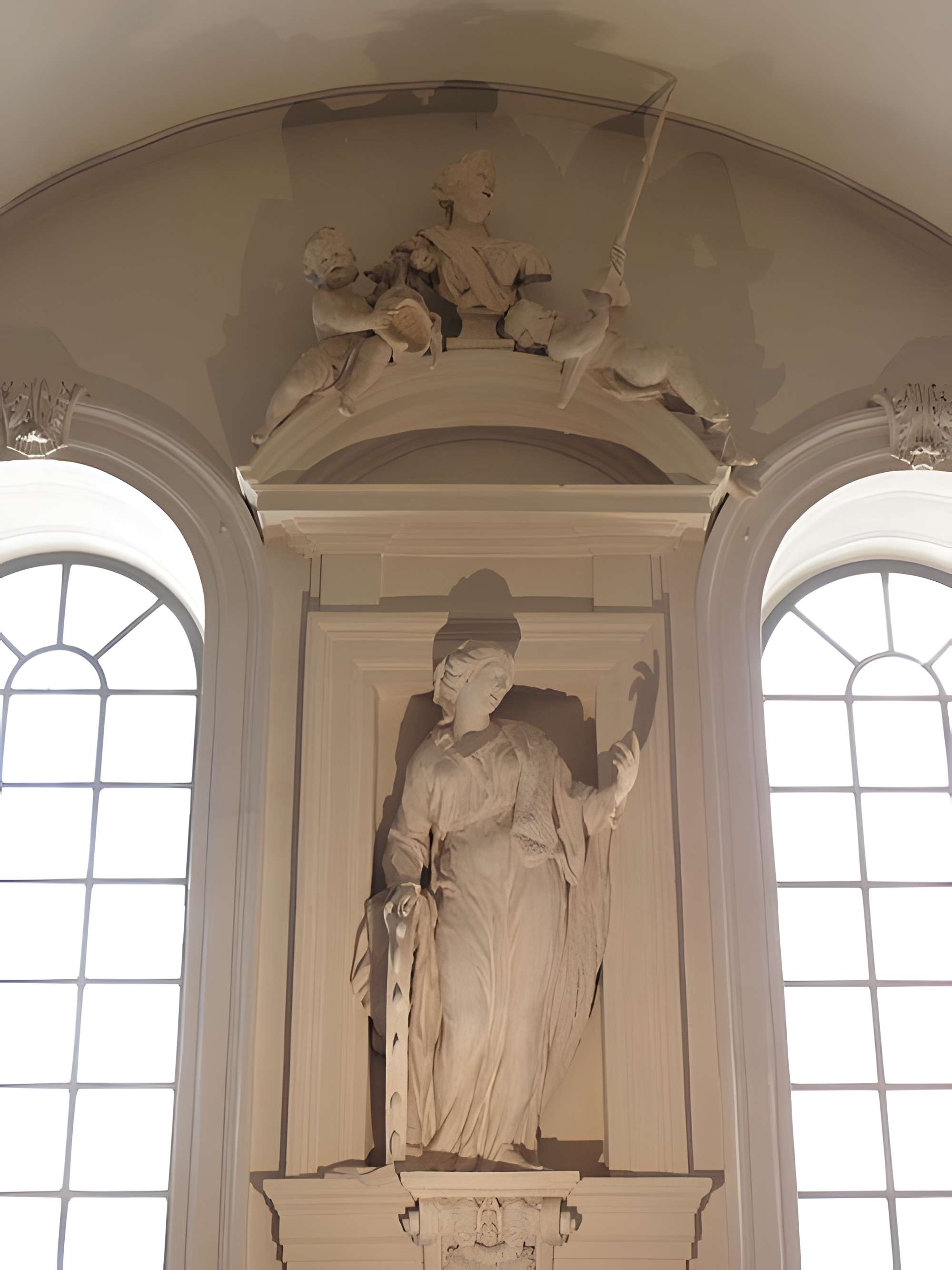 Palais Saint-Pierre ou ancienne abbaye des Dames de Saint-Pierre