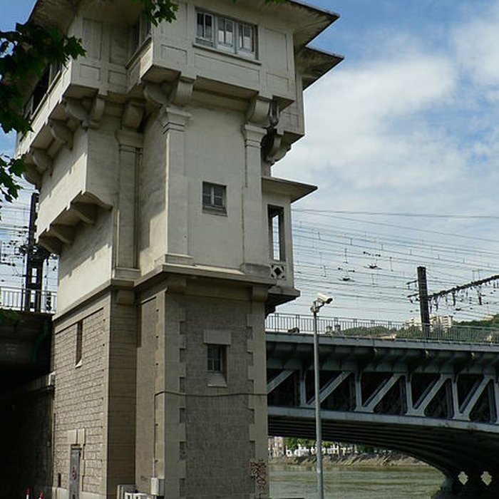 Photo de Poste d’aiguillage n 1 de la gare de Lyon-Perrache