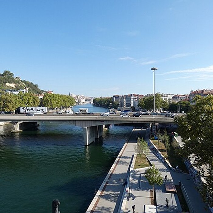 Photo de Poste d’aiguillage n 1 de la gare de Lyon-Perrache