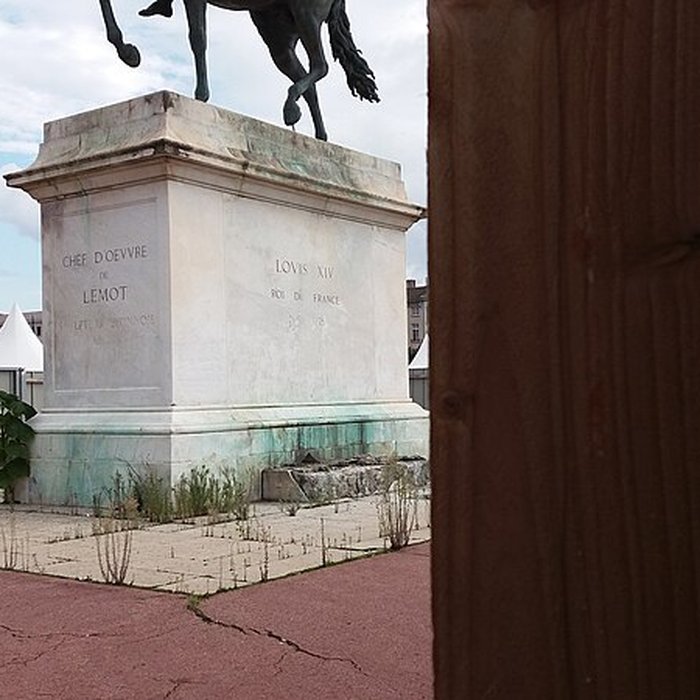 Photo de Statue de Louis XIV