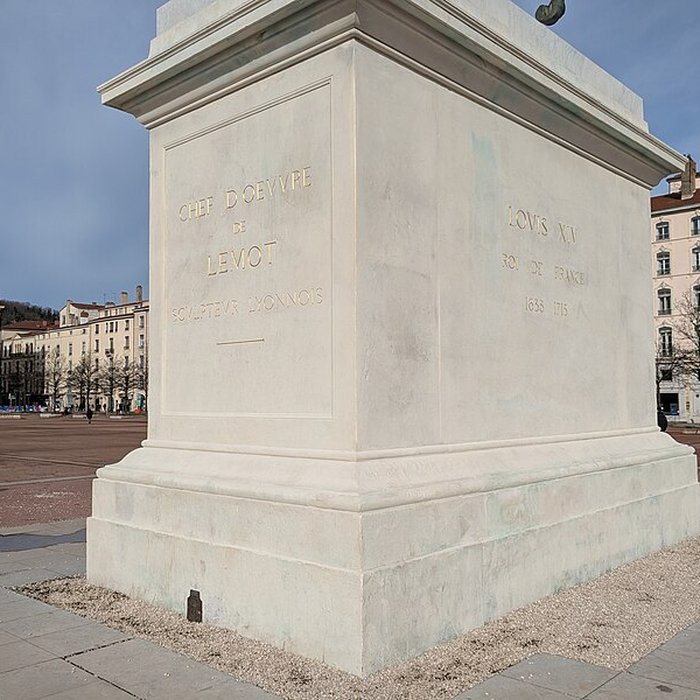Photo de Statue de Louis XIV